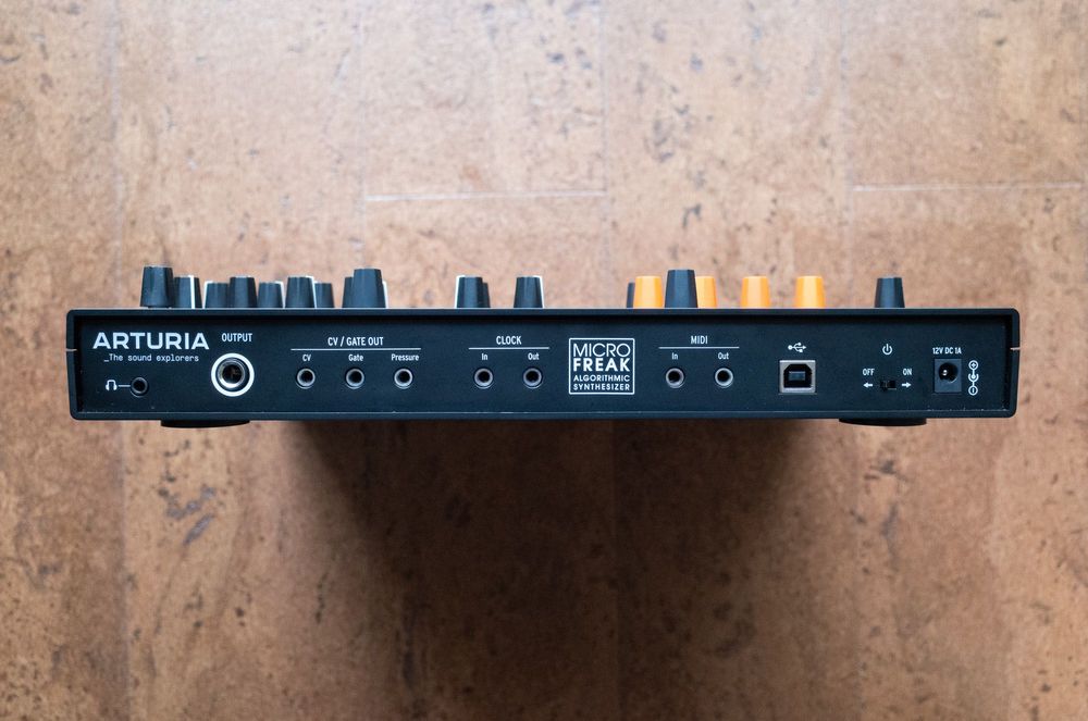 Arturia Microfreak Stellar synth + microphone + 4 years warranty +more