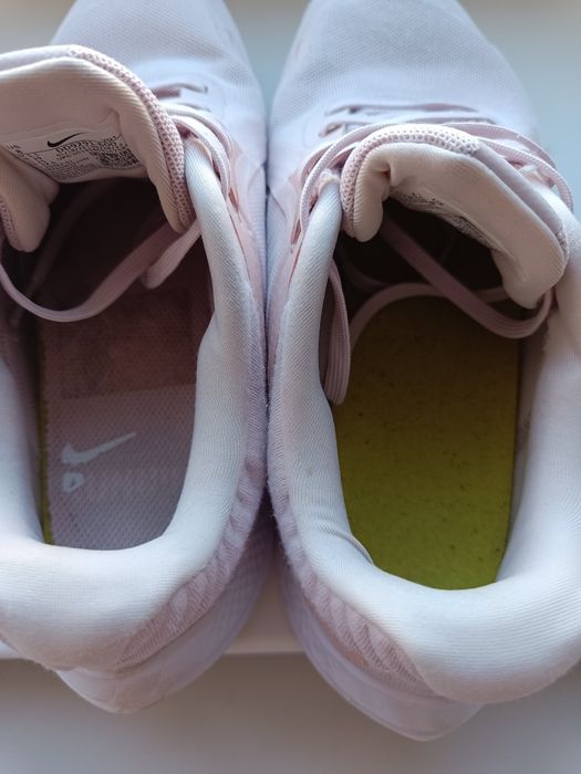 Жіночі кросівки Nike