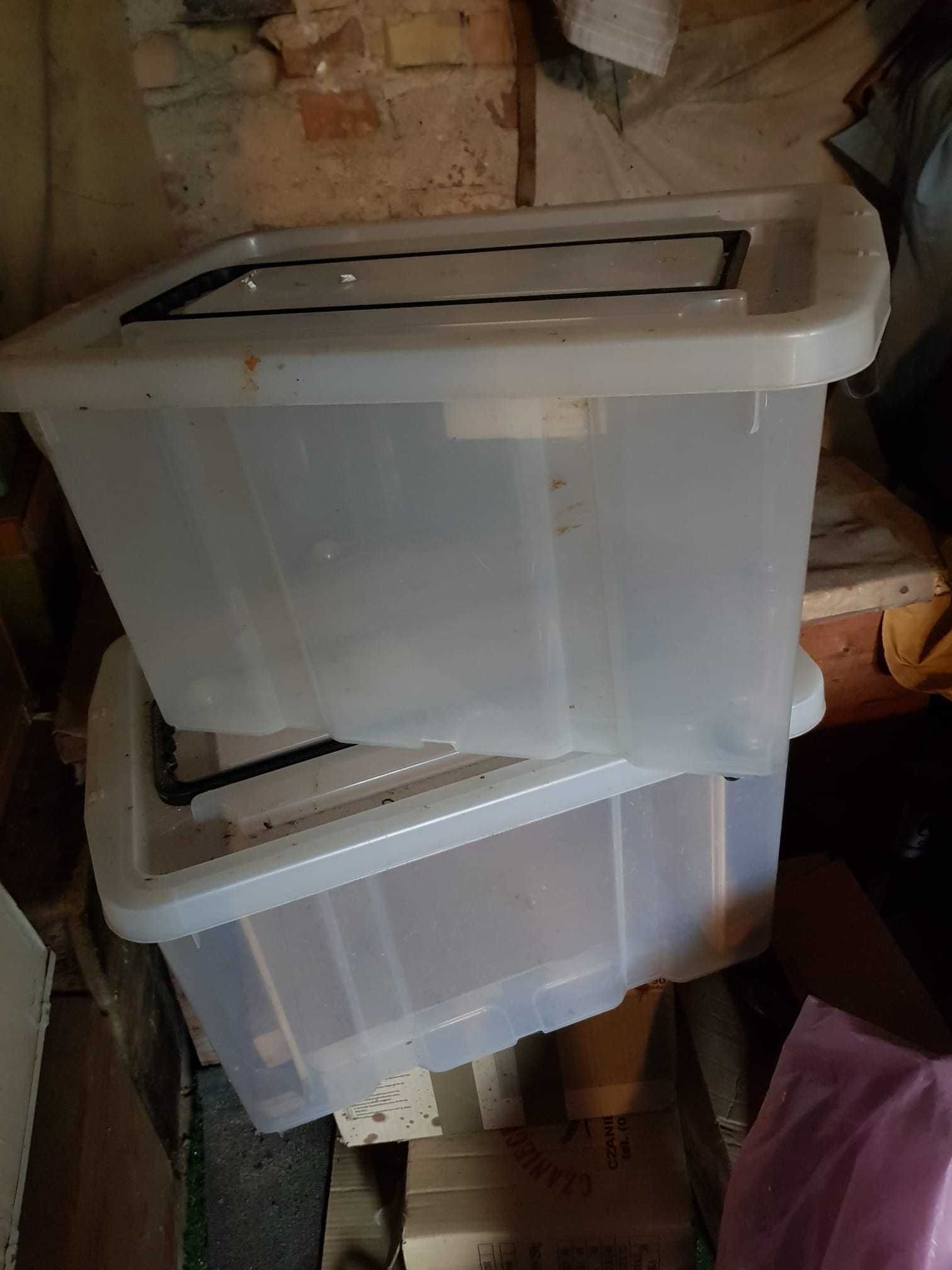 wytrzymałe plastikowe pojemniki z pokrywami, które sprawdzą się