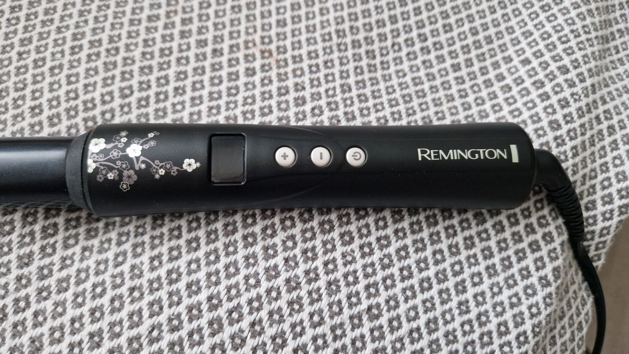 Remington lokówka stożkowa Pearl CI95
Lokówka stożkowa Pearl CI95
Lokó