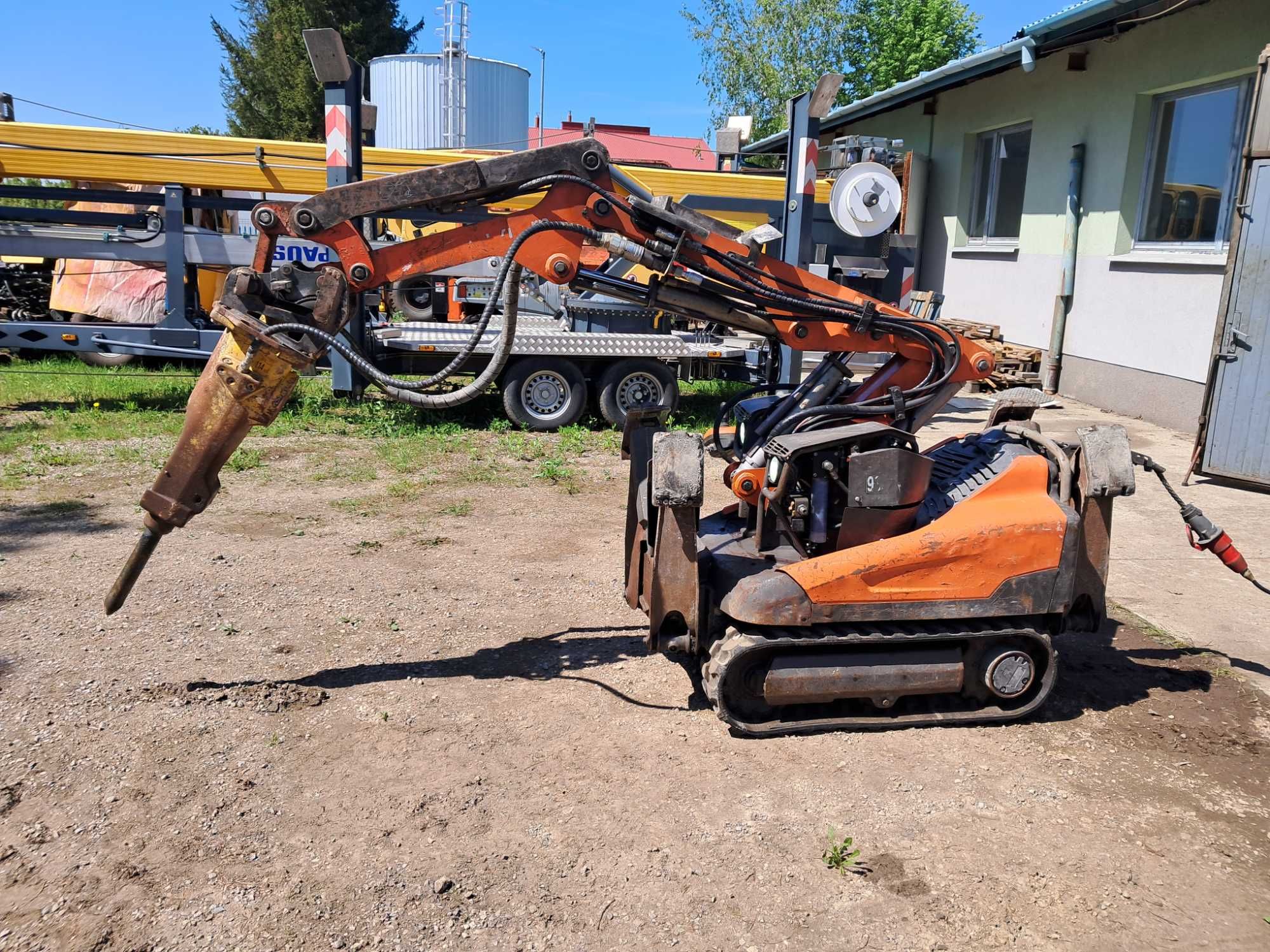 robot Wyburzeniowy Husqvarna DXR140 + młot SB152 (Brokk)