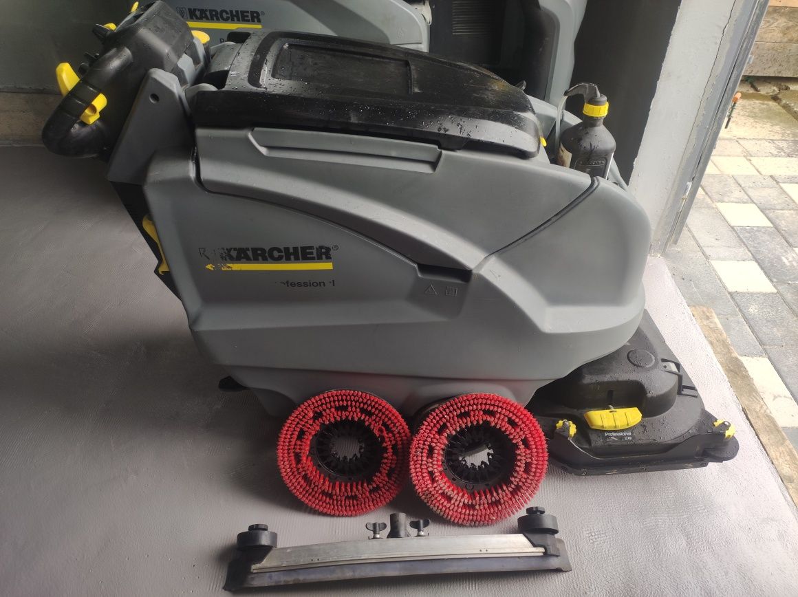 KARCHER B80 Bp Dose підлогомийна машина поломоечная машина