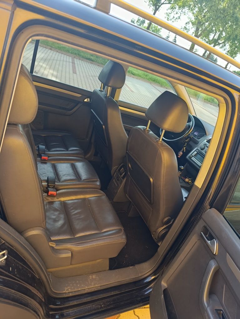 VW Touran Cross 200KM, możliwa zamiana z dopłatą
