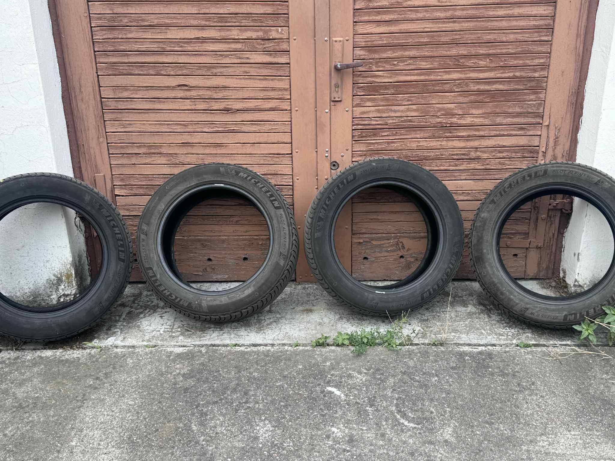 Komplet Opon Zimowych Michelin 235/55/18 Super Stan