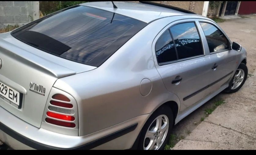 Skoda octavia 1.6 gaz власник