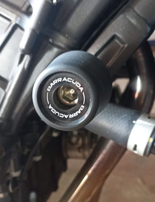 Honda CB650R 2020 / Apenas 9.523 km