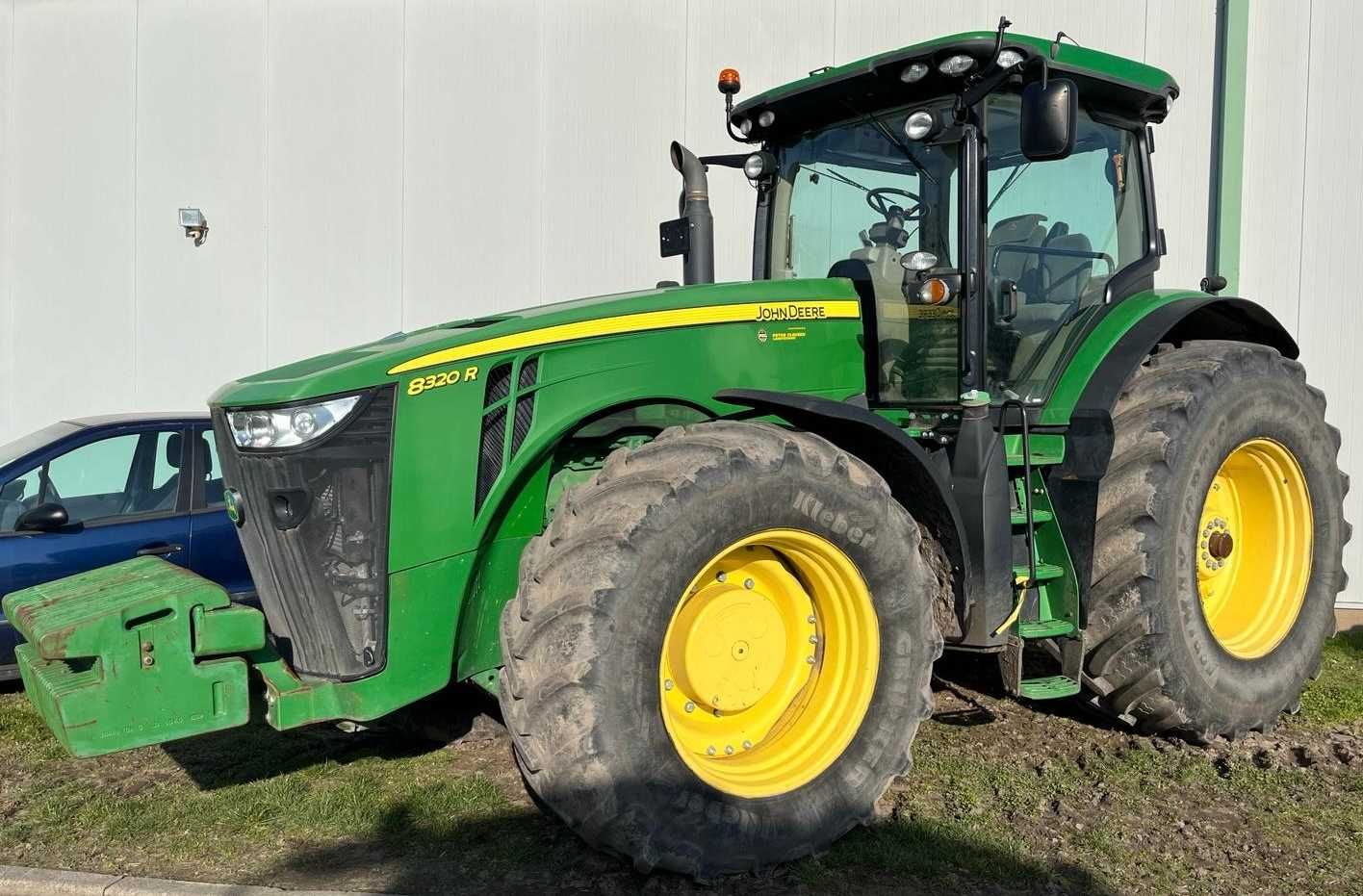 John Deere 8320R