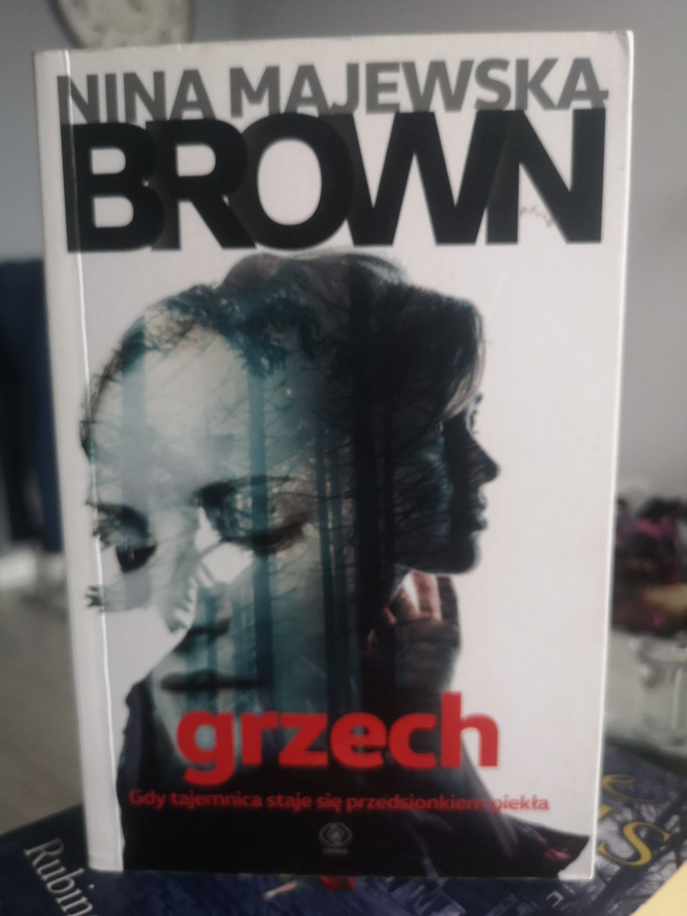 Nina Majewska Brown - Grzech