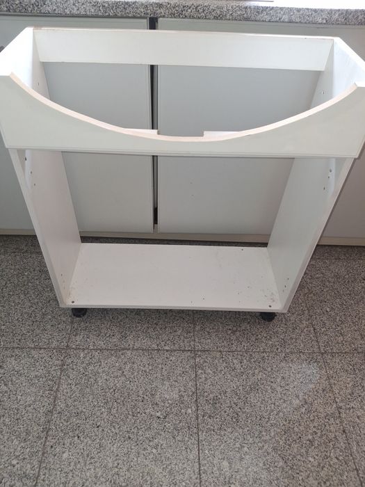 Lavatório Roca com torneira