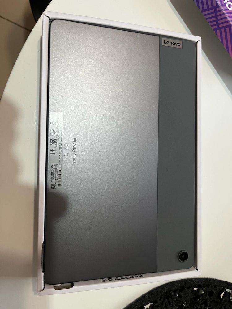 Nowy tablet Lenovo TabM10+ 3Gen