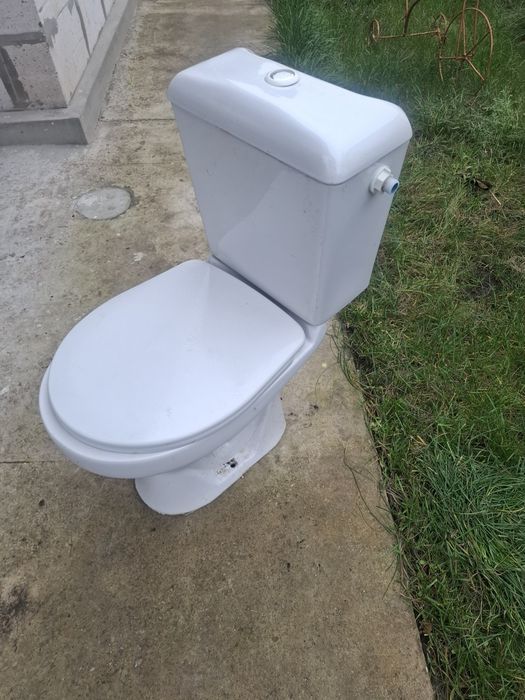 Унитаз буууууу .