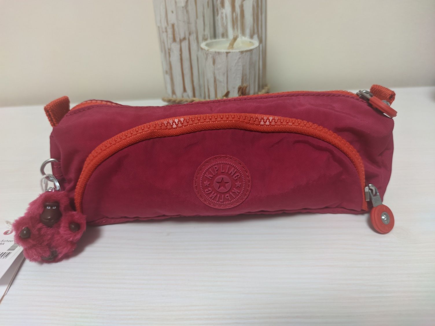 Kipling Gitroy Strawberry Ice C
Пенал с обезьянкой Kipling бибизянка
