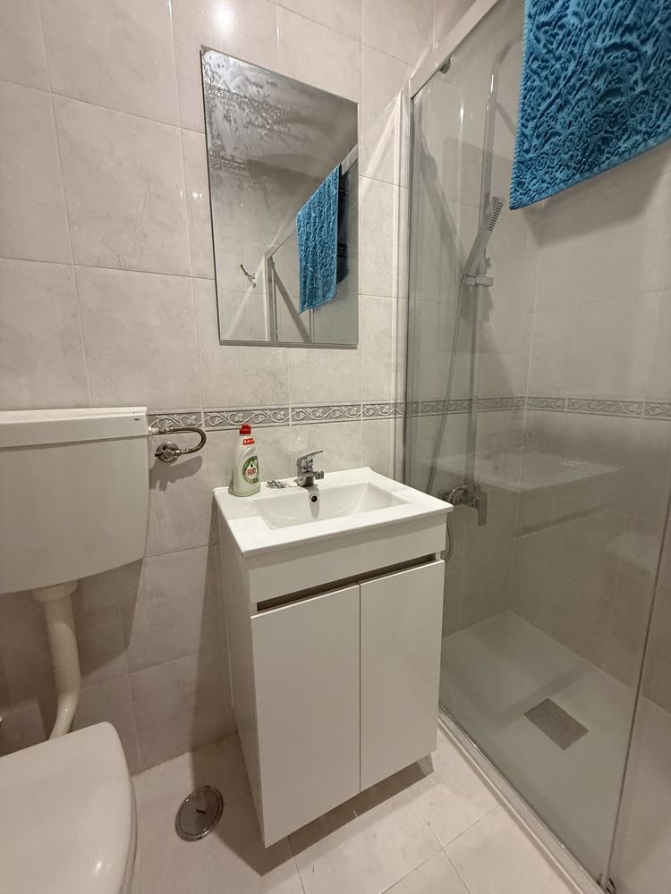 Arrendo T2 remodelado - Anjos