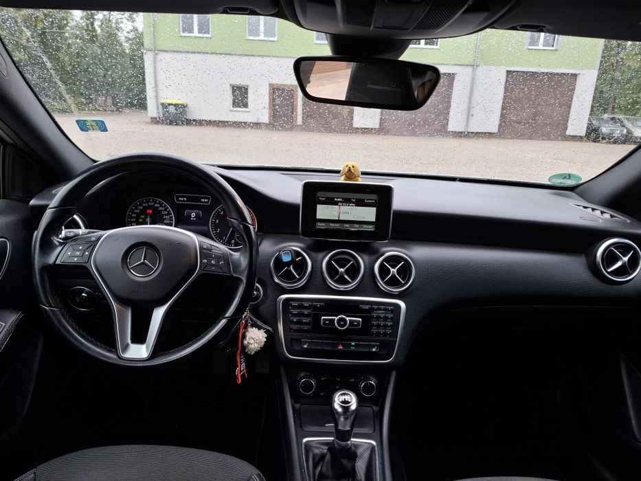 Mercedes A-klasa w176 a180 kamera wnętrze AMG