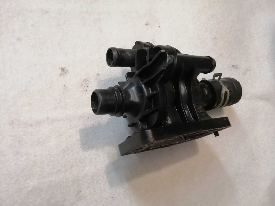 Термостат Citroen C4 Picasso ford Peugeot