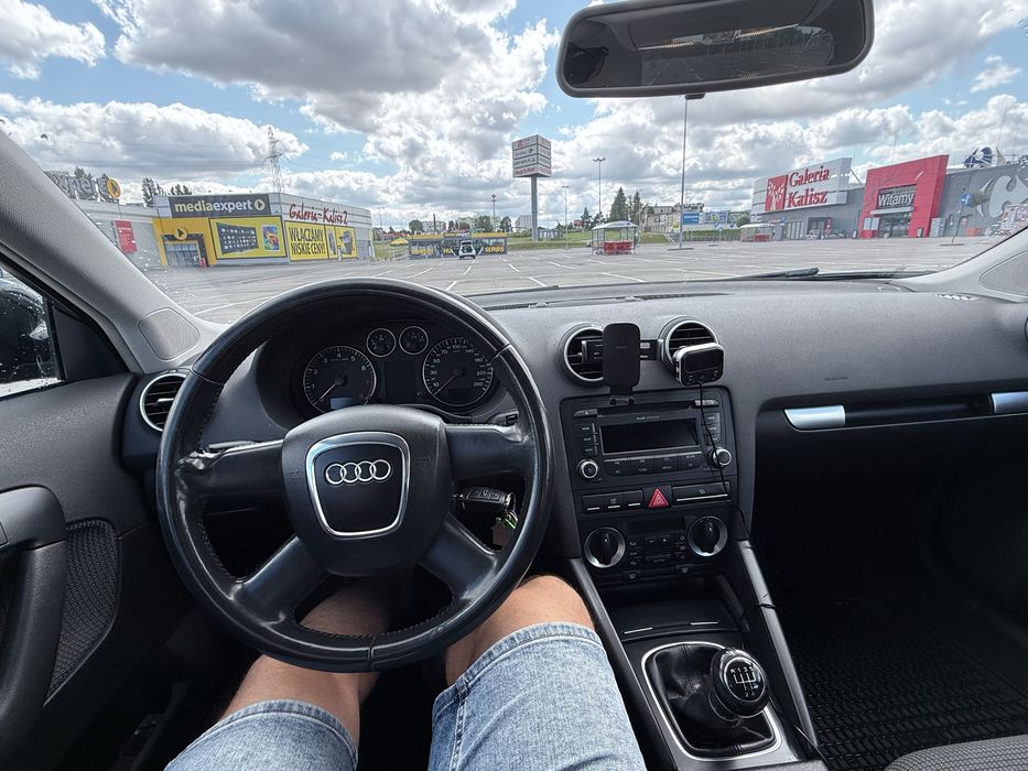 Sprzadam audi A3 8p 1.6mpi 102km
