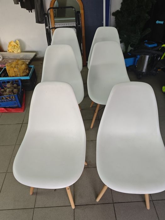 Krzesła plastikowe 6 sztuk