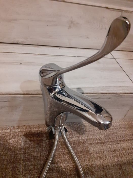 Bateria umywalkowa kran  Ferro