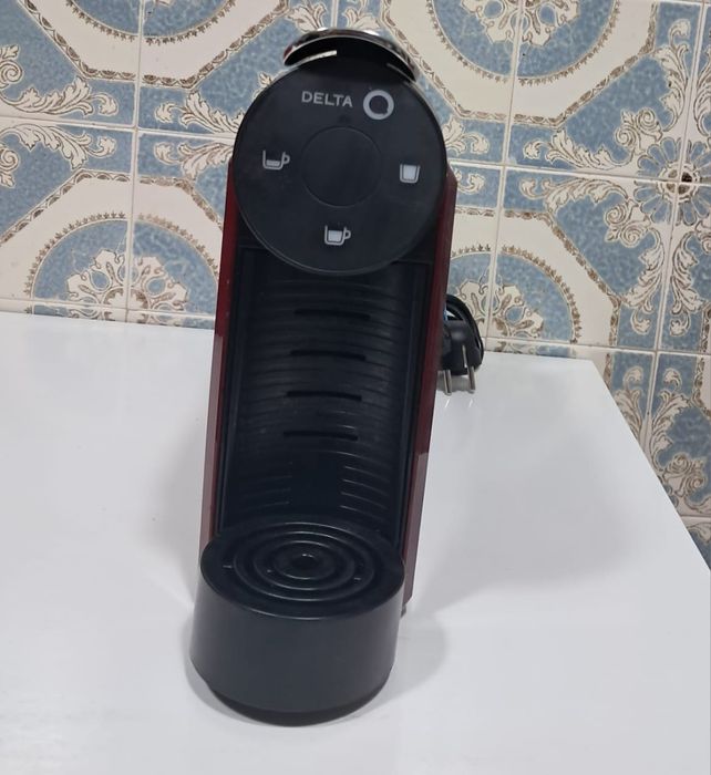Máquina  de café  Delta usada em boas condições.