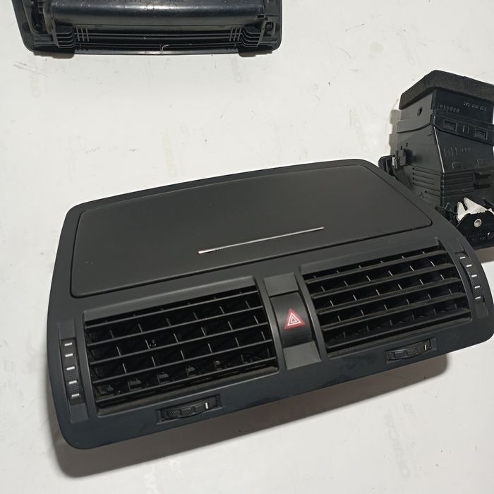 Воздуховод дефлектор в торпеду Skoda Octavia A5 (04-13) Октавія А5