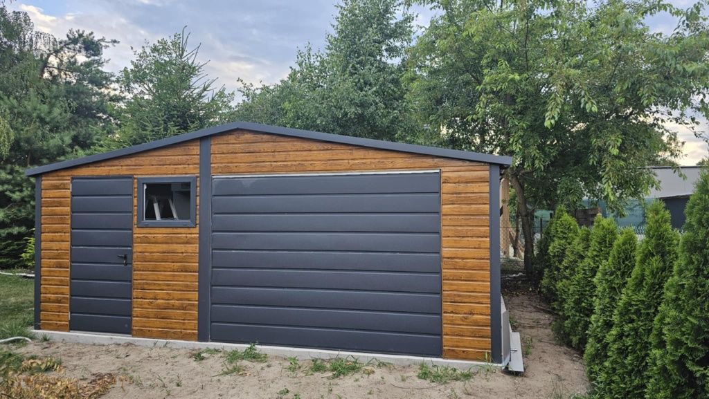 Garaz blaszak 8x6 Grafit mat  bramy złoty dąb