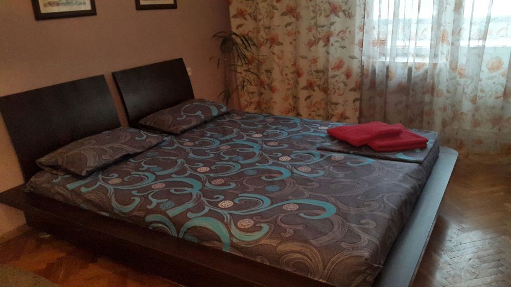 М.кловська.погодинно.подобово .вул.печерський спуск.оплата на місці