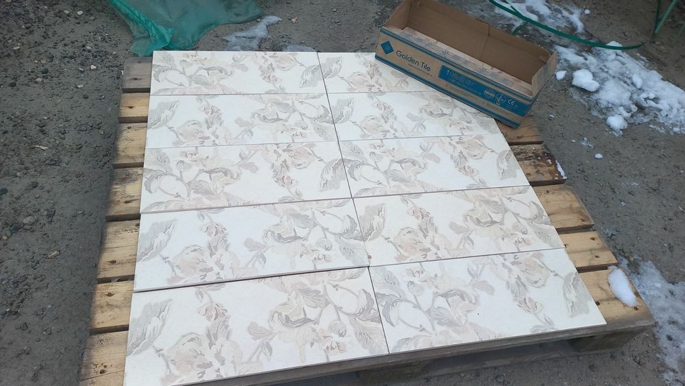 Керамична плитка для стен