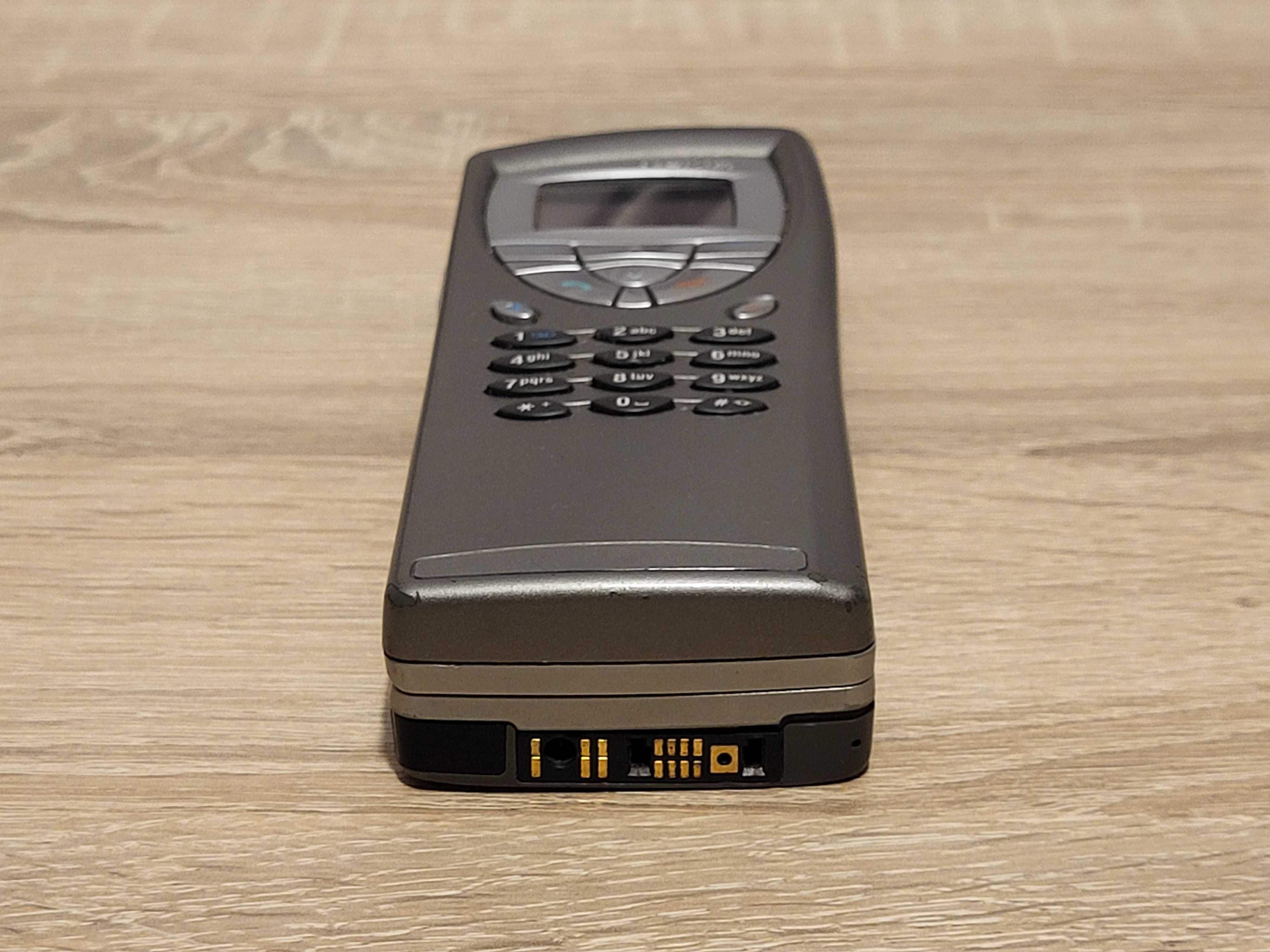 Nokia 9210 Communicator RAE-3N stary telefon palmtop komputer