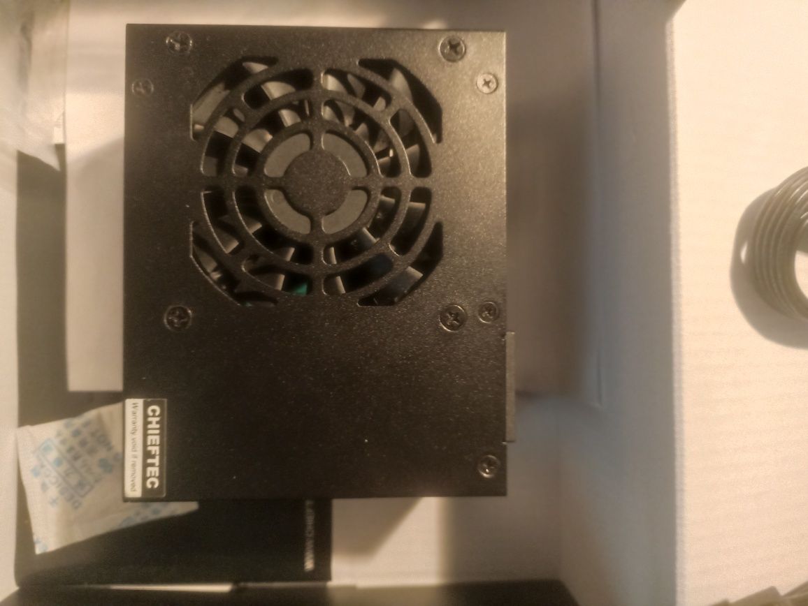 Блок живлення пк 550вт chieftec compact sfx csn-550c 550w