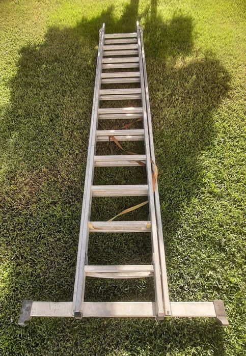 Escada dupla em alumínio  - 6 metros