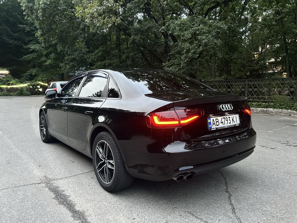 Продам А4 B8 2012р. 2.0 дизель рест на шкірі