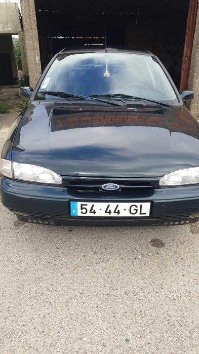 Ford Mondeo 1.6 i Gasolina 90 cv / 66 kW