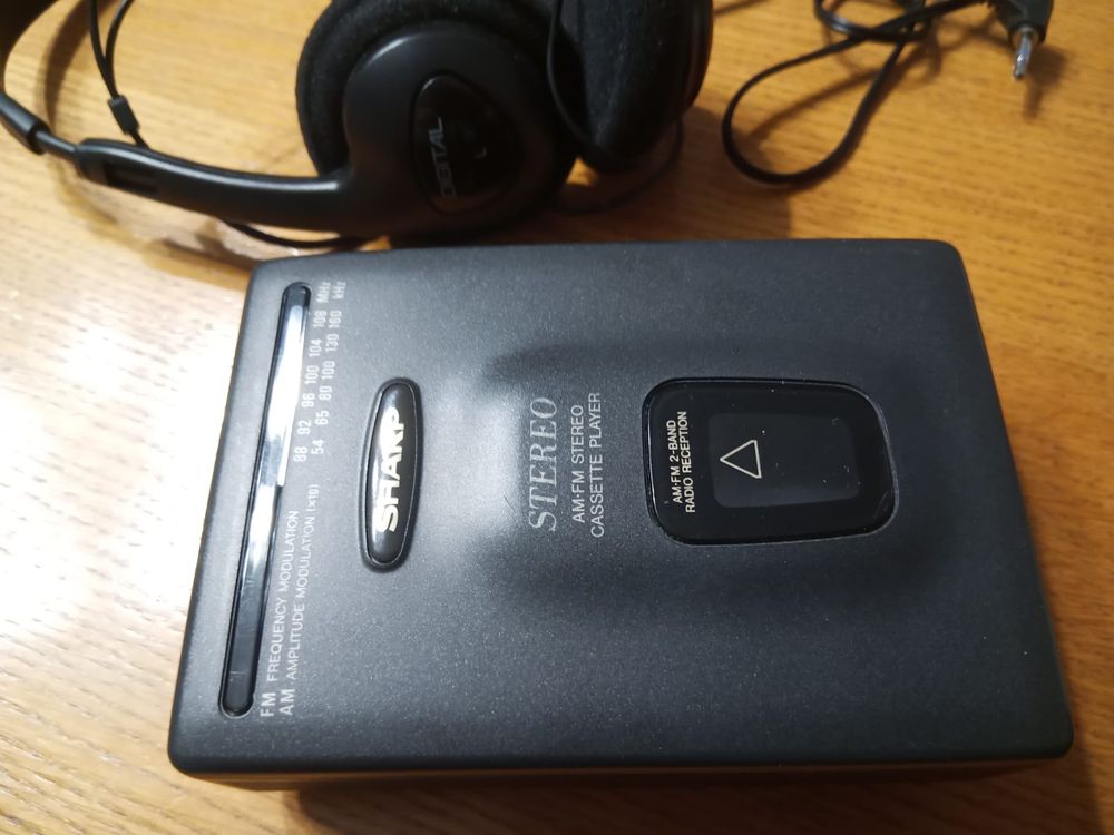 Walkman Sharp JC-180H + słuchawki Digital