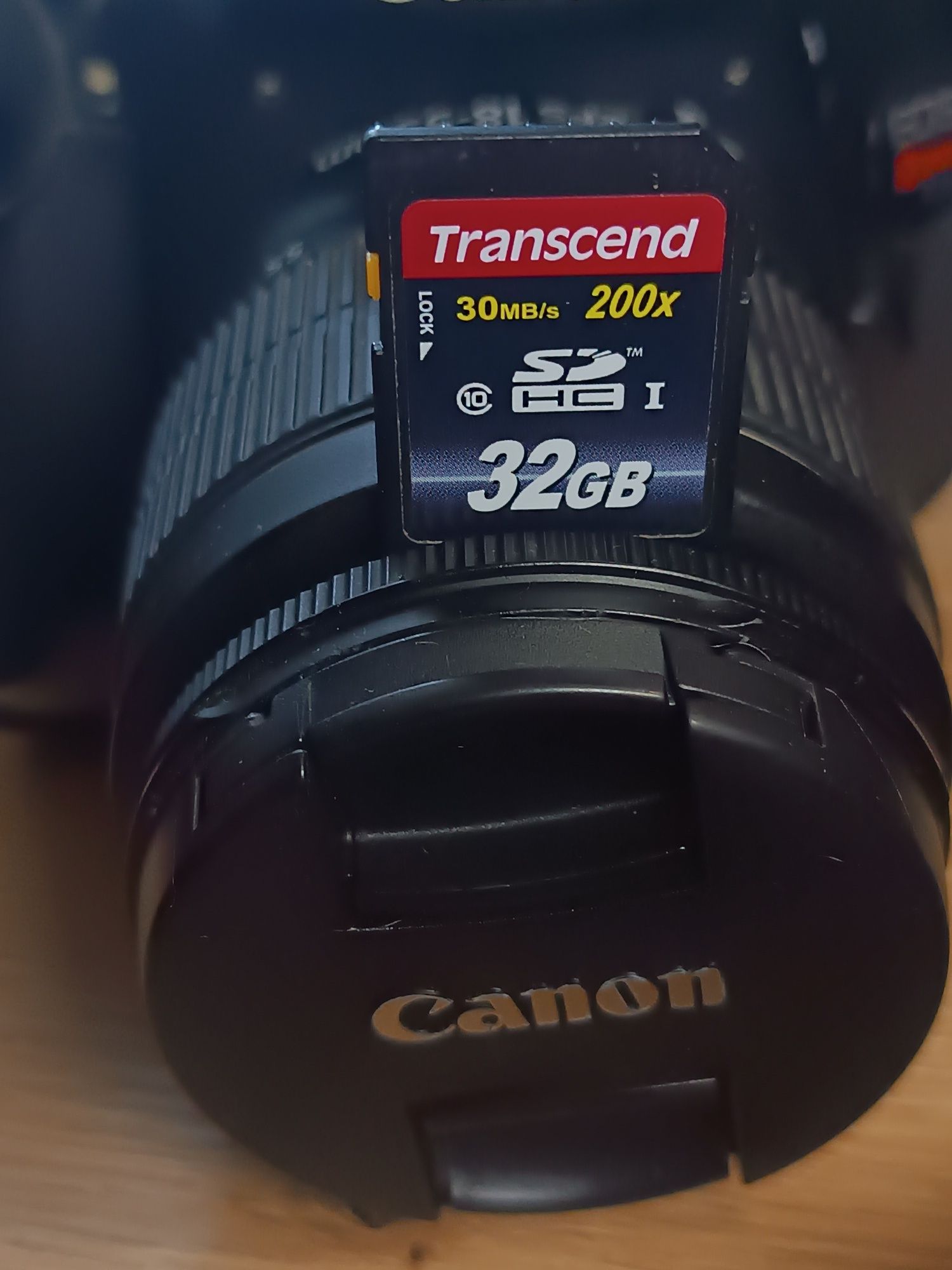 Canon EOS Rebel T3i (Canon 600d) + EF-S 18-55mm