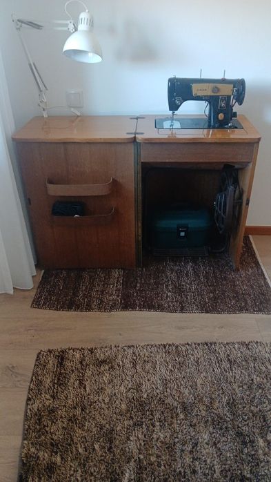 Vendo máquina de costura em bom estado