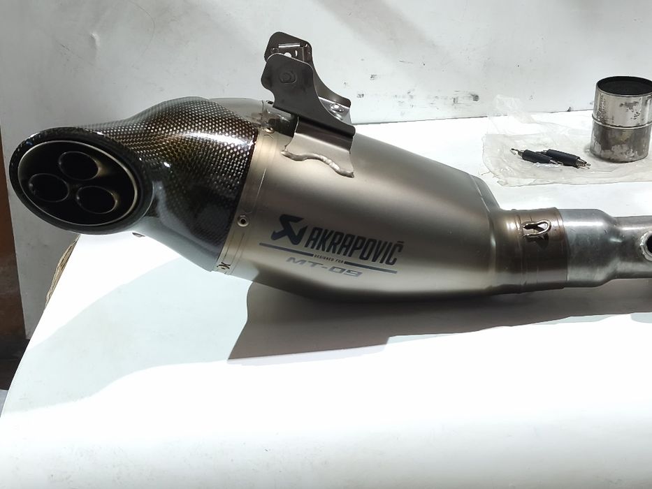 Ackrapovic Yamaha MT 09 / TRACER  900 ( LER ANÚNCIO )