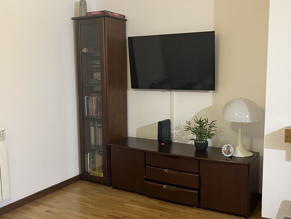 Movel TV em madeira maciça
