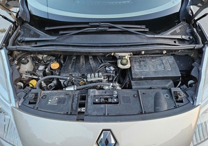 Renault Grand Scénic 2012