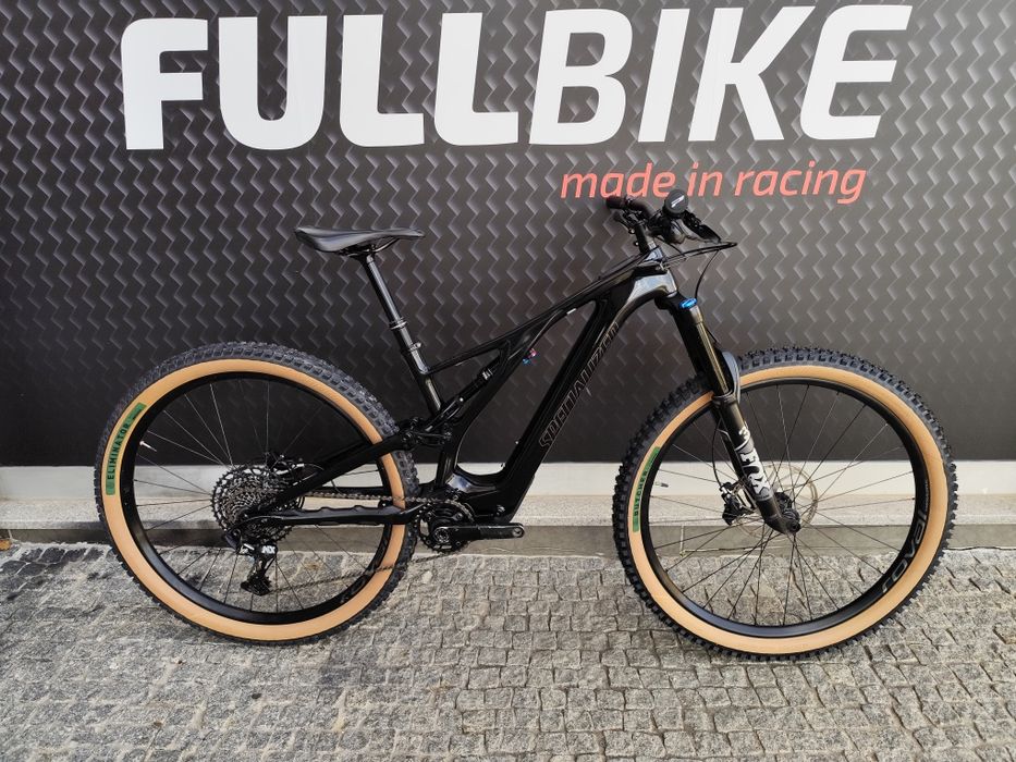 Bicicleta specialized turbo levo SL