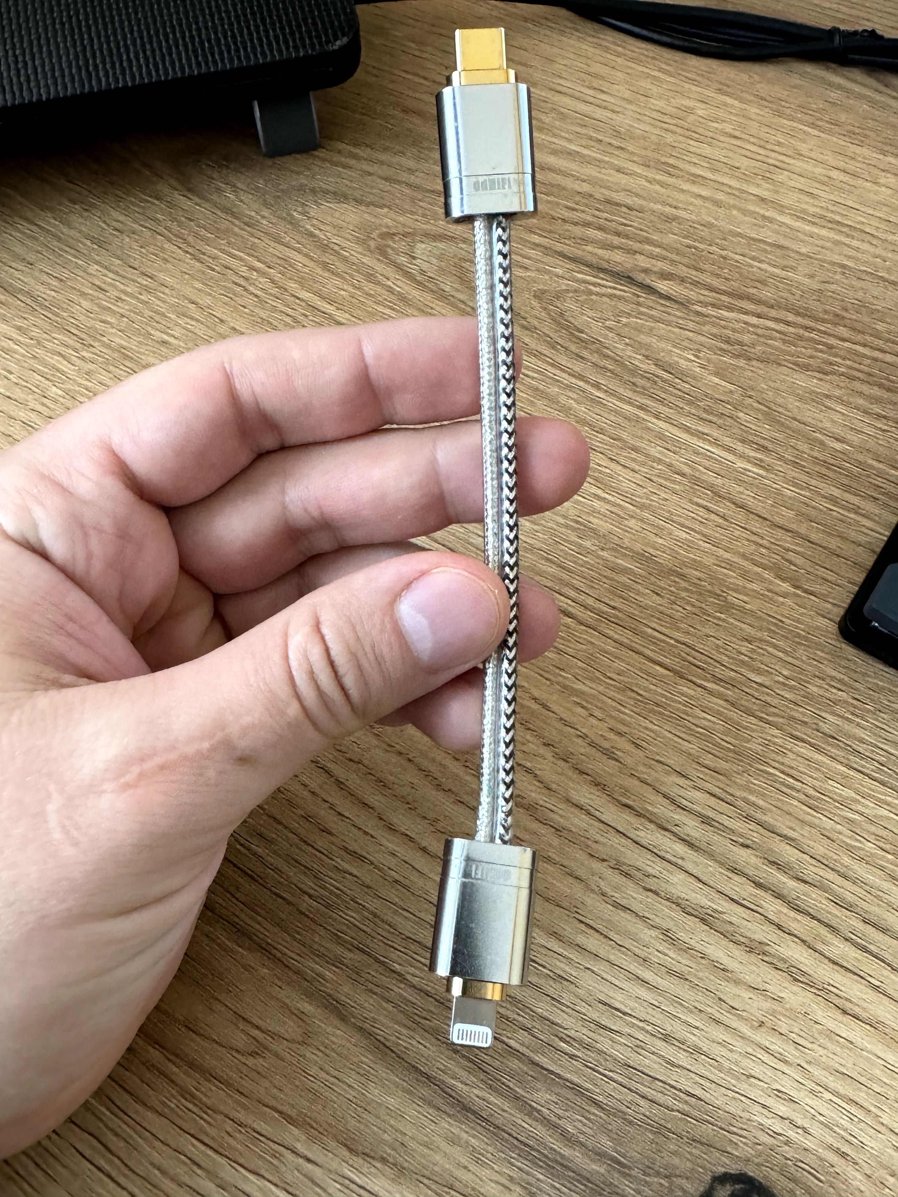 DDHIFI MFi09S lightning to usb-c OTG кабель