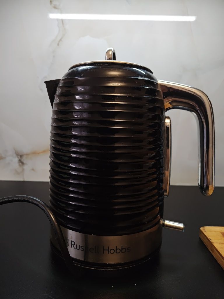 Czajnik elektryczny Russell Hobbs