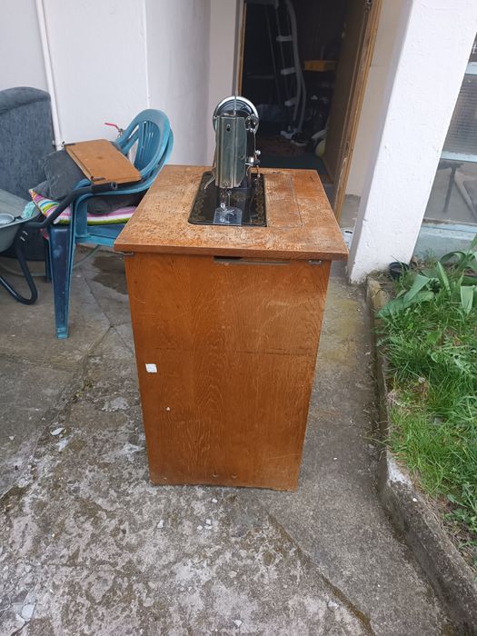 Maszyna do szycia Łucznik KL82R