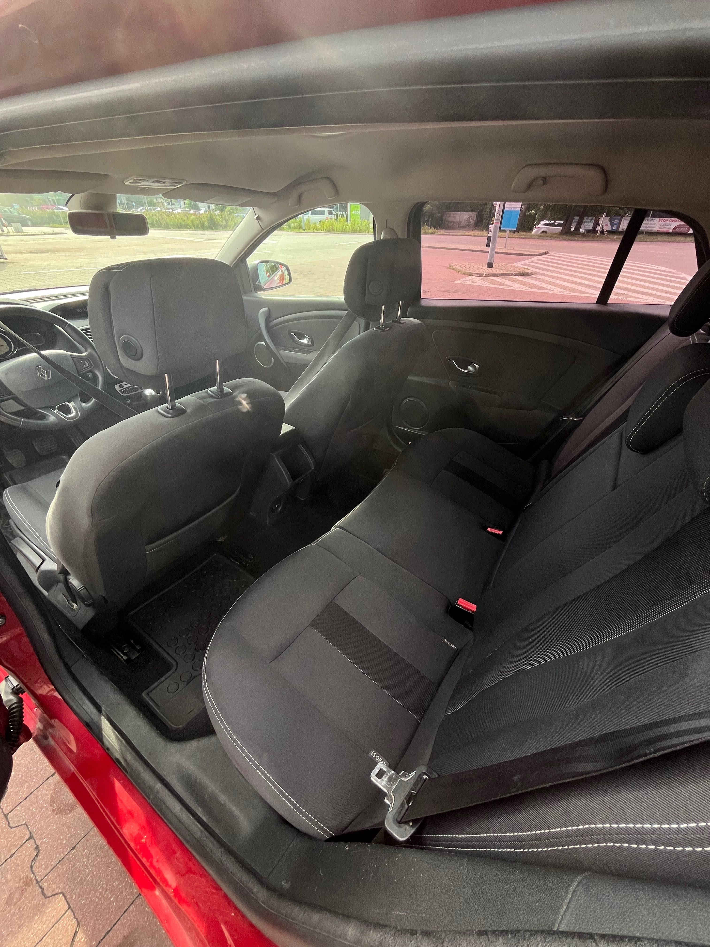 Witam, mam do sprzedania Renault Megane, z silnikiem 1.9dci 130KM.