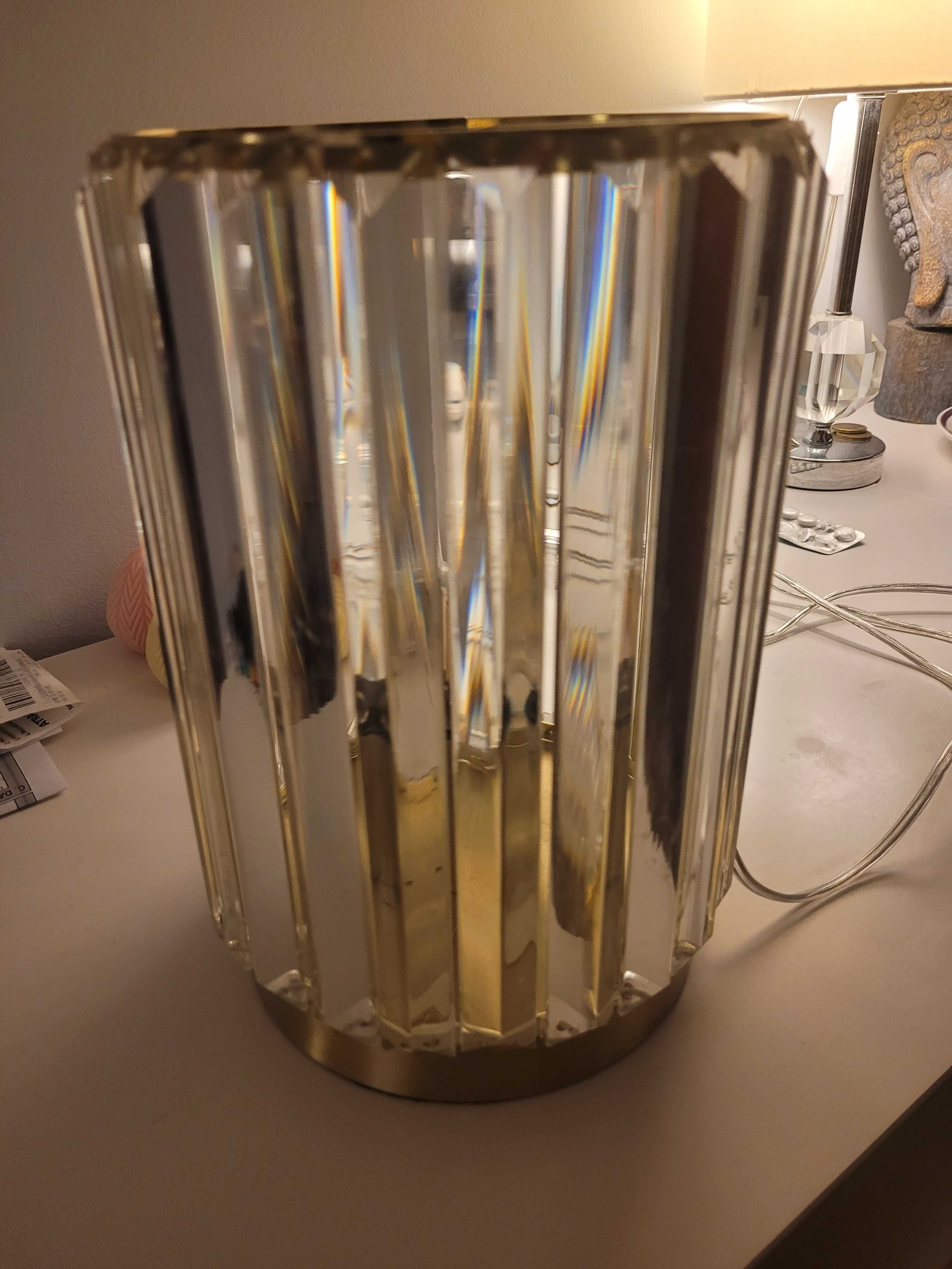 Lampa stolowa - oryginalne, ciekawe światło