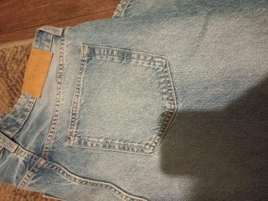 Продам джинсы широкие женские L