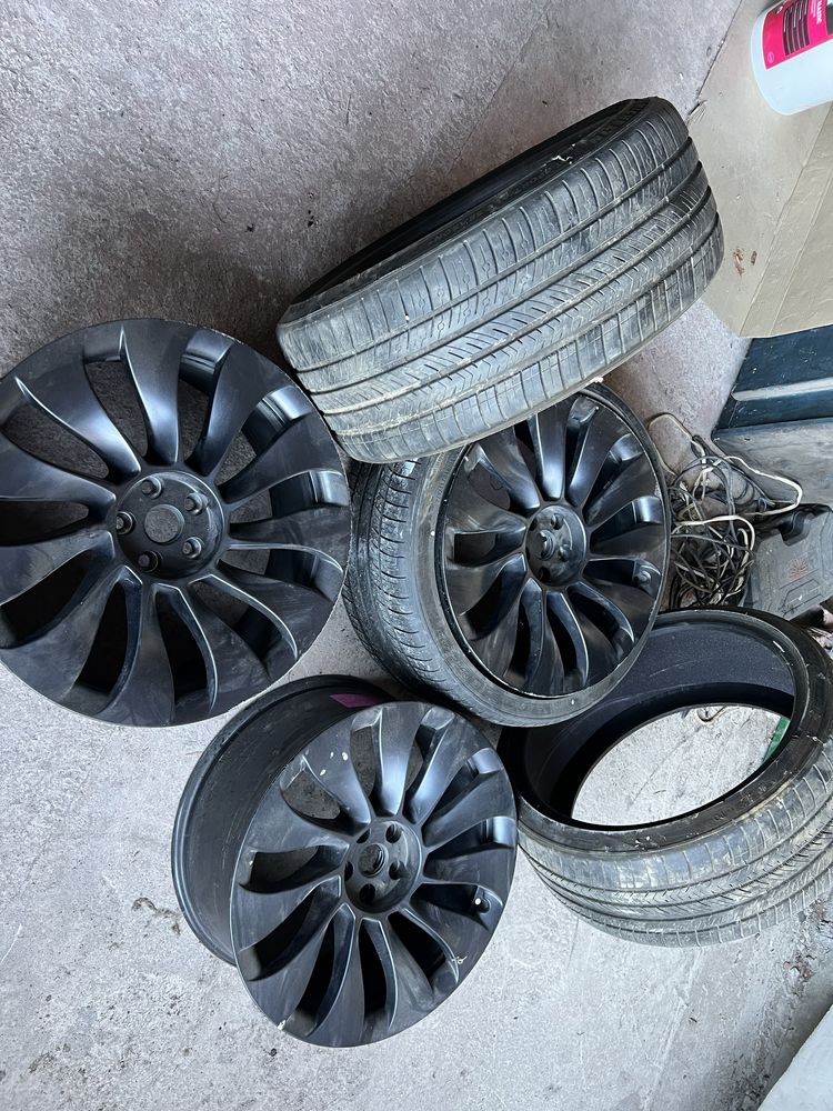 Диск Тесла model Y. Продам диск Tesla
