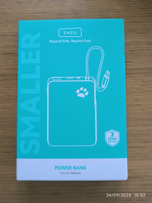 INIU 45W Power Bank 10000 mAh, com cabo USB C integrado e lanterna