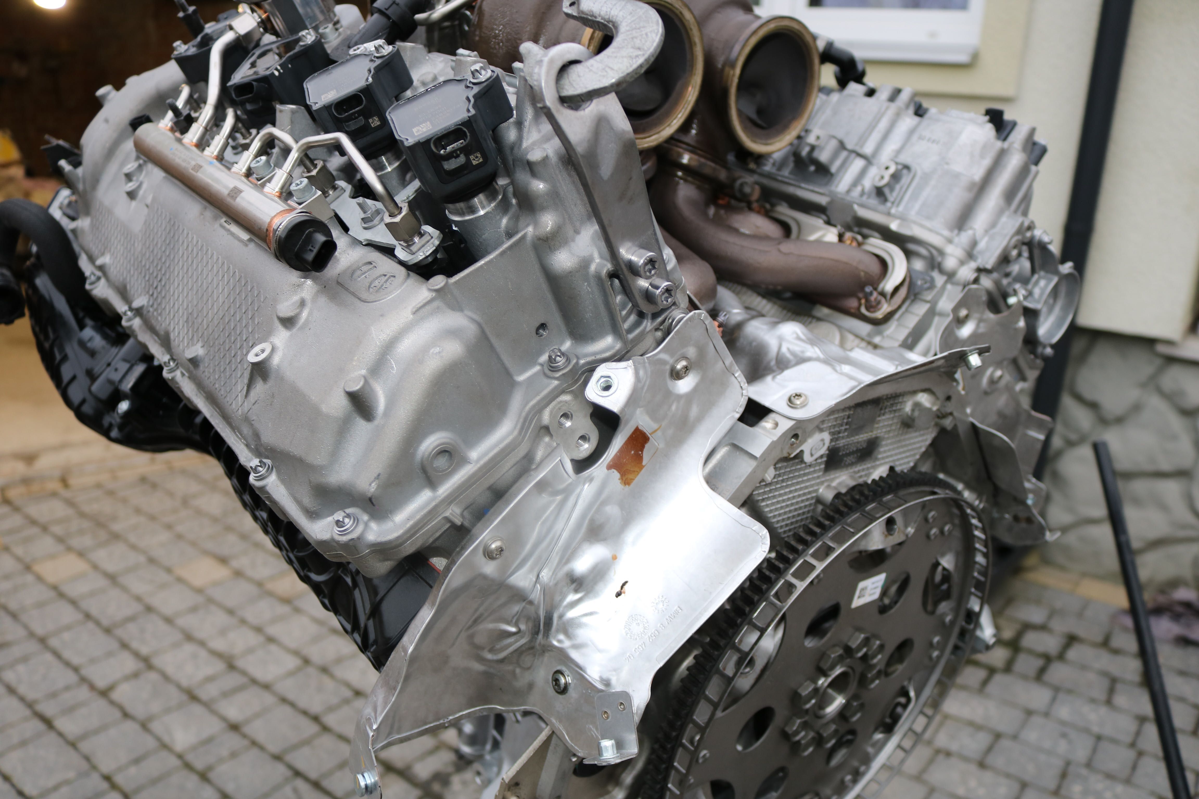 Новий Мотор Двигатель Двигун BMW N63 N63B44D 4.4 G30 G11 G05 G07 X5 X7