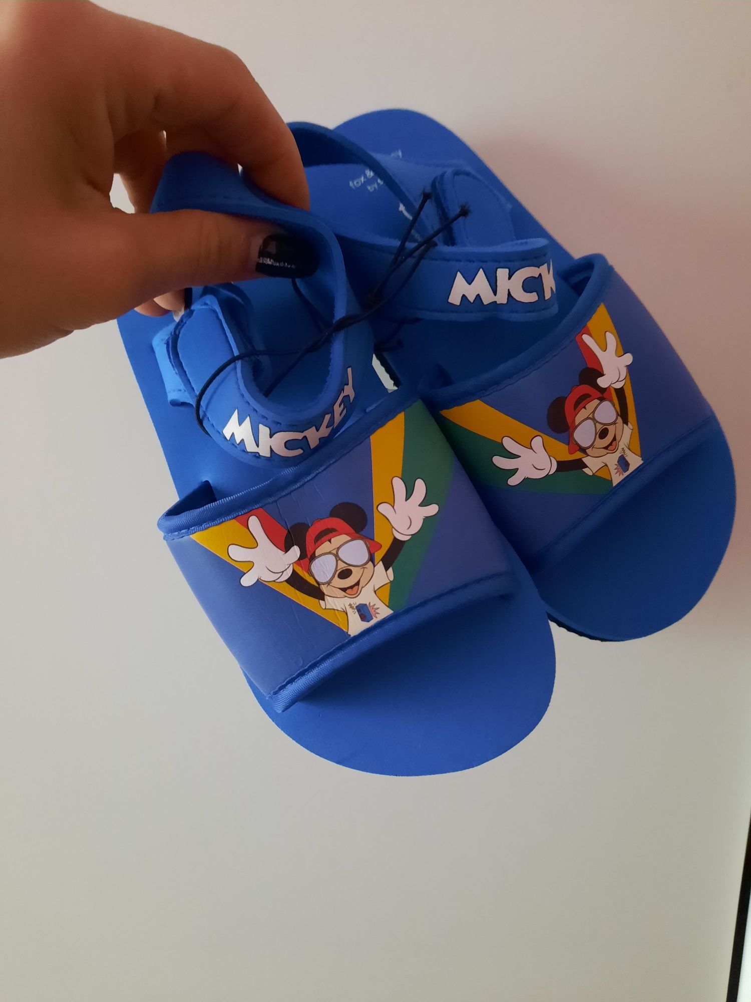 Nowe sandaly dla chłopca Mickey Sinsay