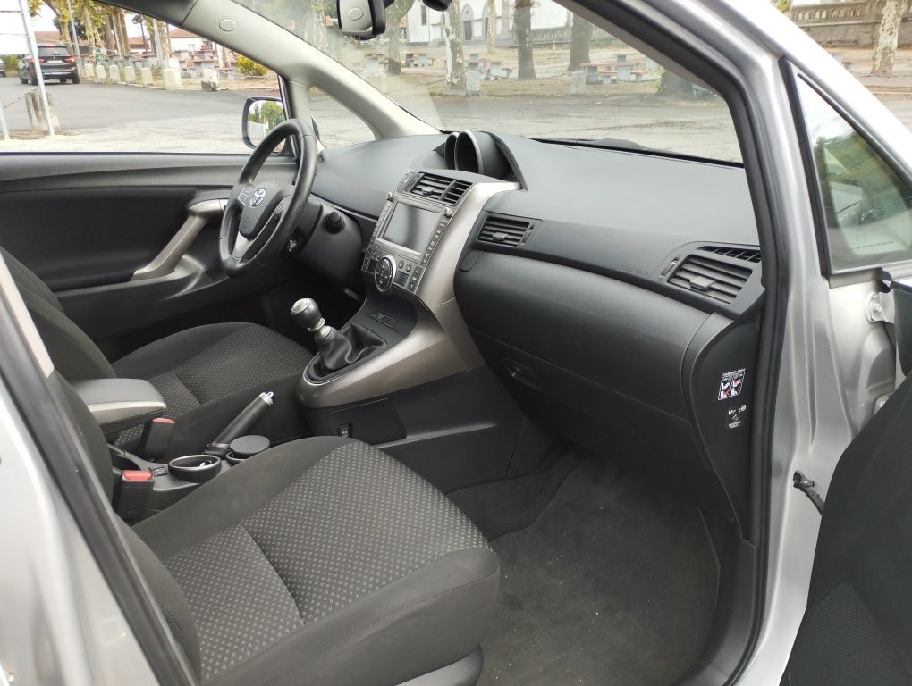 Toyota Verso 7 lugares 2.0D4D 2010